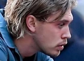 Những hình ảnh đầu tiên và câu chuyện làm phim Caught Stealing của Darren Aronofsky với Austin Butler