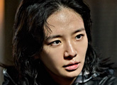 Im Si Wan dẫn dắt thế hệ sát thủ trẻ trong Mantis mở rộng vũ trụ Kill Boksoon Netflix