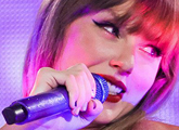 Taylor Swift: The Eras Tour đi thẳng với chuỗi rạp AMC. Các hãng phim Hollywood tức tối!